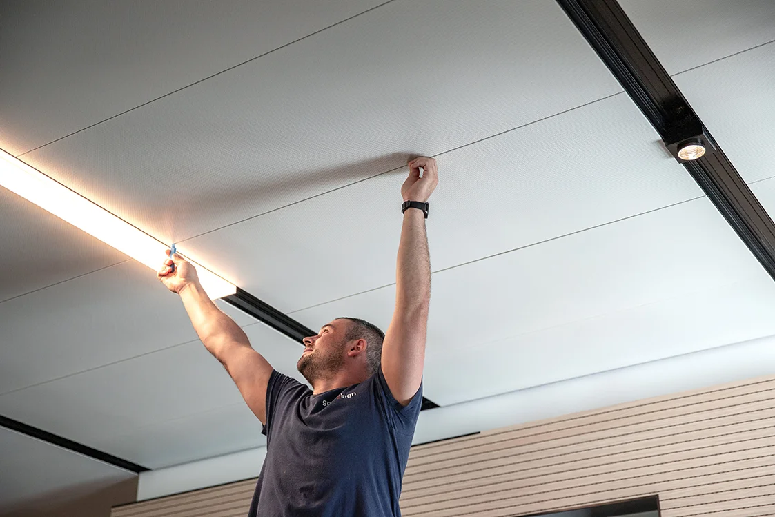 Apertura controsoffitto Smart Roll — step 1
